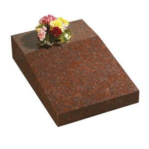 Balmoral red wedge vase